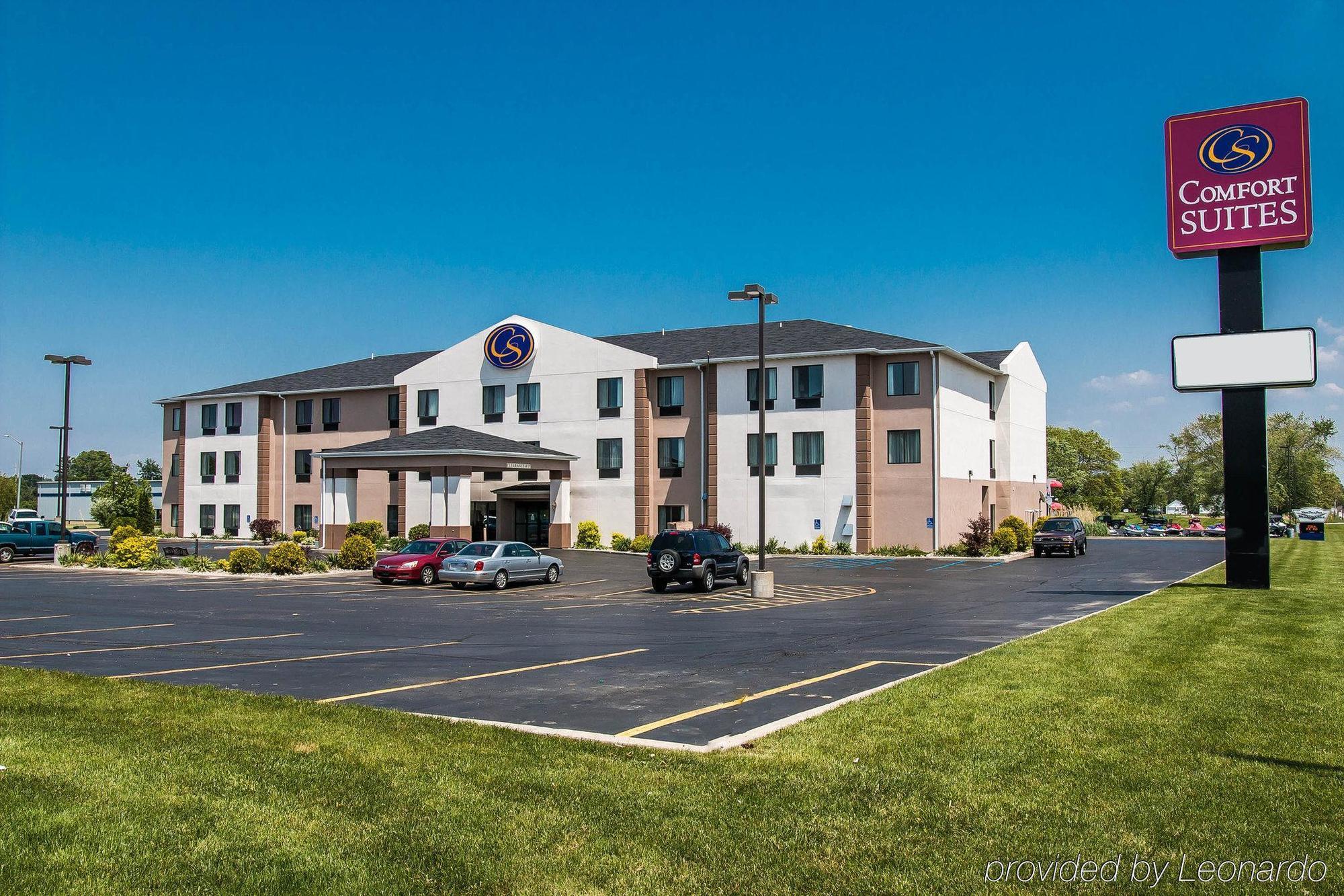 Comfort Suites South Haven Near I-96 מראה חיצוני תמונה