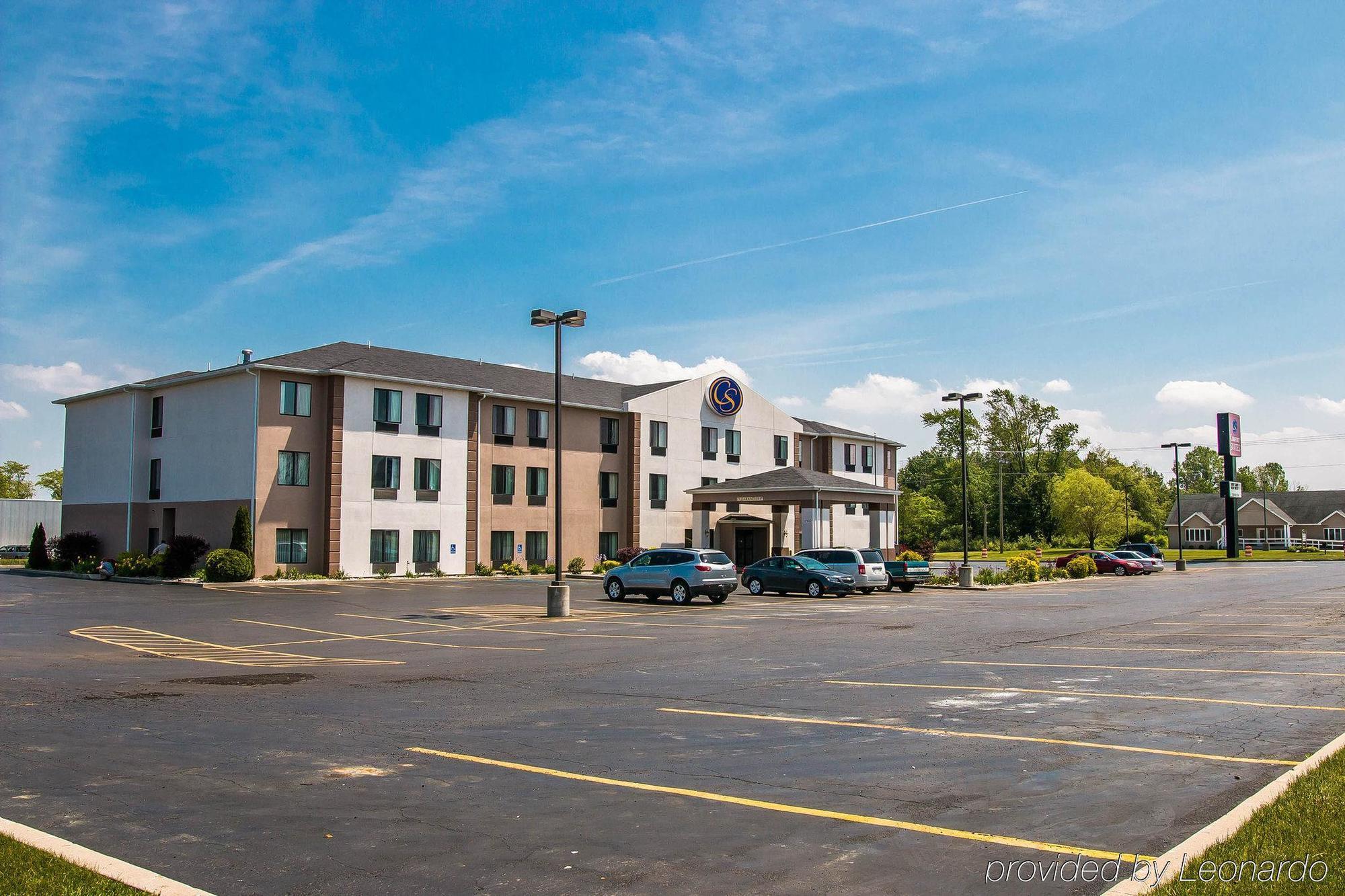 Comfort Suites South Haven Near I-96 מראה חיצוני תמונה